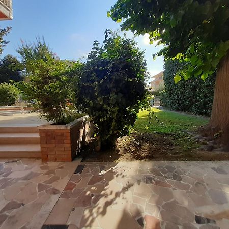 Bed and Breakfast La Gran Dama Розето-дельи-Абруцци Экстерьер фото
