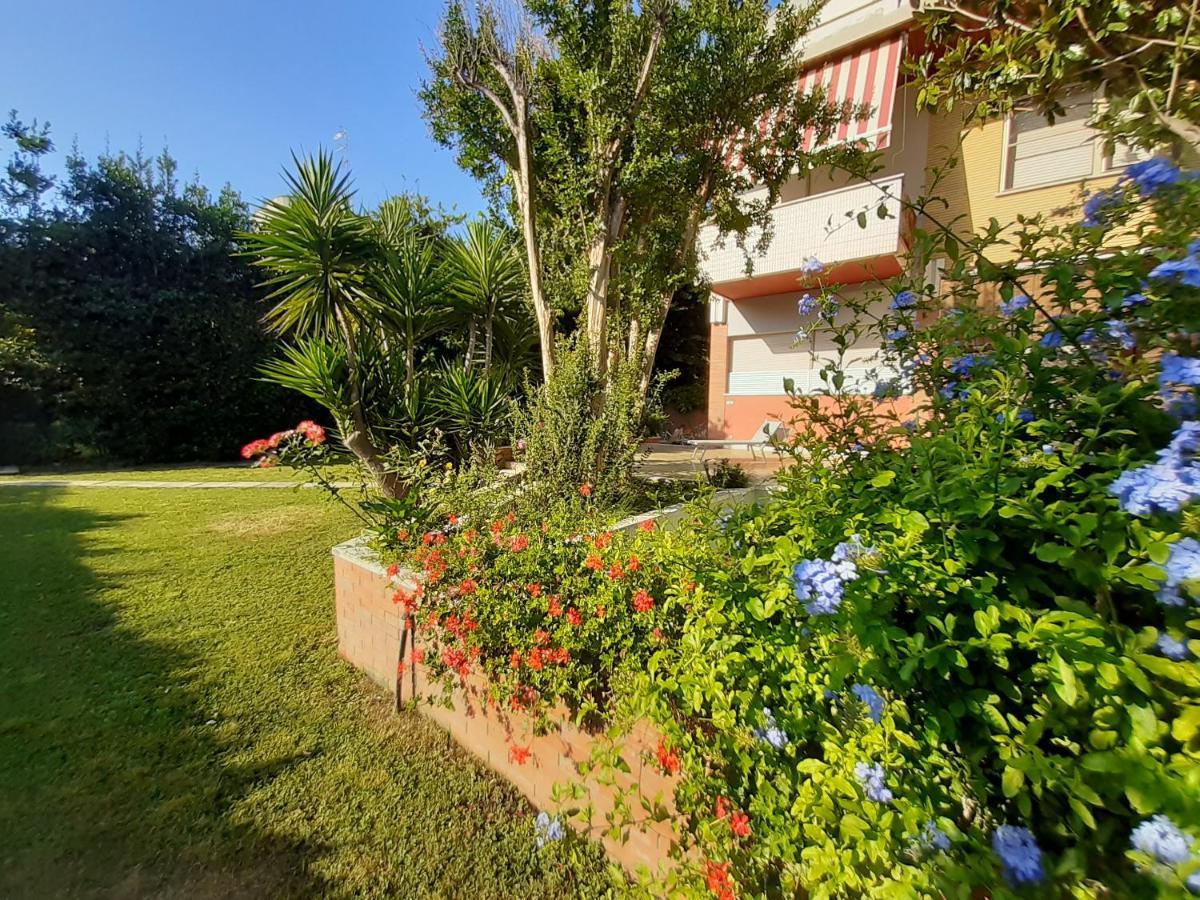 Bed and Breakfast La Gran Dama Розето-дельи-Абруцци Экстерьер фото